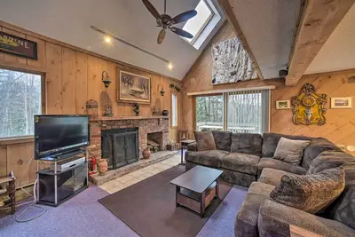 Image de Cozy Mountain Retreat w/ Deck ~ 3 Mi to Mount Snow