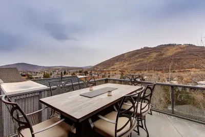 Image de Luxe 4-Bedroom Retreat in the Heart of Old Town Park City with Private Hot Tub!