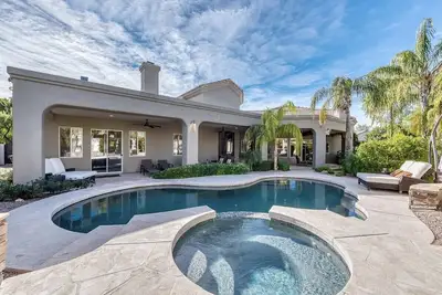 Image de Palatial Scottsdale Oasis