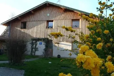 Image de Moulin rénové avec jardin, au bord de l'eau, entre Verdun et Metz
