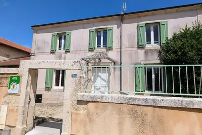 Image de Gîte accueillant 10 pers avec terrasse, proche nature, idéal pour famille et Pmr à Mécrin