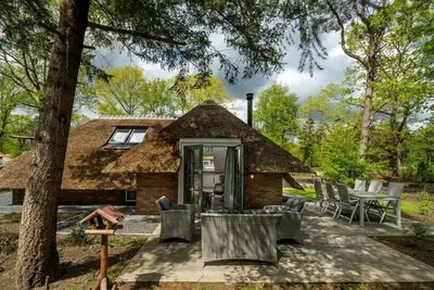 Image de Sprielderbosch 5 Holiday park Veluwe with luxury holiday home
