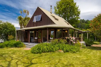 Image de Secret Garden Lodge - Marahau Holiday Home