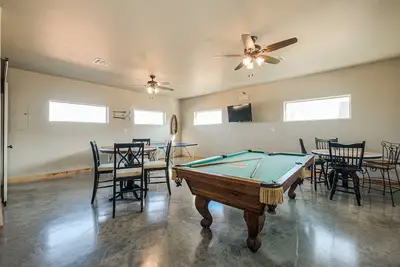 Image de 6Bdrm. Pool Table! Launch nearby! Lake Texoma!