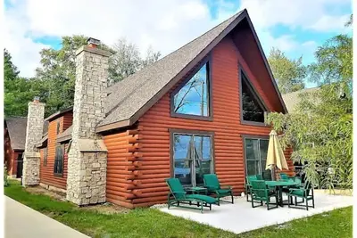 Image de Unity Log Cabin on Bass Lake