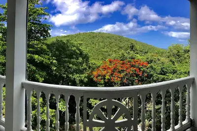 Image de Bouillante (Pigeon) Logement au calme idéalement situé