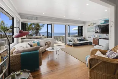 Image de Waipu Cove Palm Cottage - Waipu Cove Holiday Home