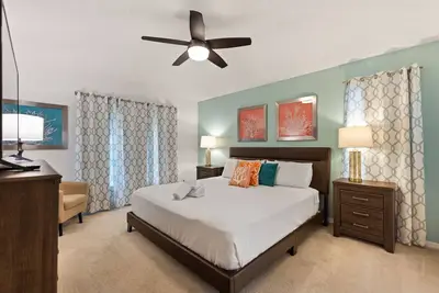 Image de Beautifully Kept 4 Bedroom Pool Home with Games room and Free resort amenities