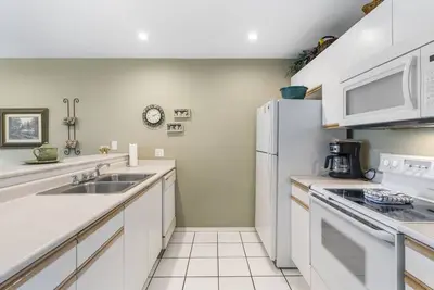 Image de 2 Bedroom, 2 Bathroom Walk-in Golf Condo with Sunroom Ticket and Golf Deals