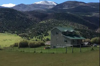 Image de Retreat on 153 acres starting at a river and ending in a canyon, come have fun!