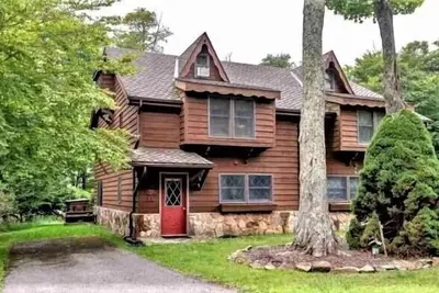 Image de Cpe1-Lovely Chalet! Centrally Located! Pets Ok!