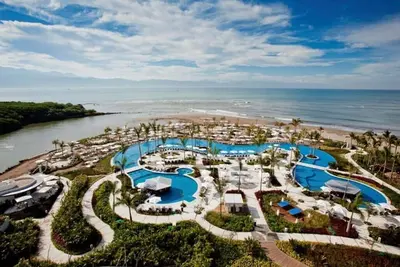 Image de Grand Luxxe 2br Spa Suite