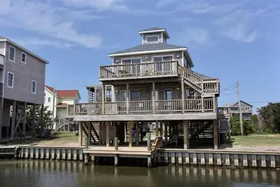 Image de Waterfront, Dog-Friendly Home on the Sound w/ Dock, Shared Pool, WiFi, Ac