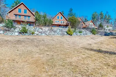 Image de Charming retreat + loft w/deck, gas grill, private washer/dryer, and jetted tub