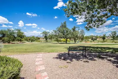 Image de Mountain Views and walk out to Silverado golf course and greenbelt by Old Town