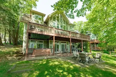 Image de 7br Deep Creek Lodge w/ Fire Pit & Views