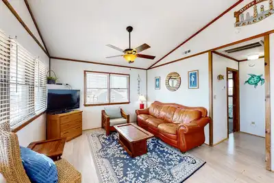 Image de Oceanfront, Dog-Friendly House w/ Free WiFi, Shared Pool, Ocean View, Central Ac