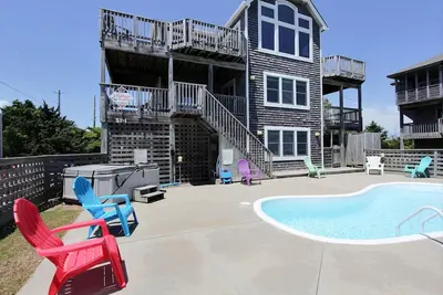 Image de Charming home with ocean view, private pool, hot tub - 1-minute walk to beach