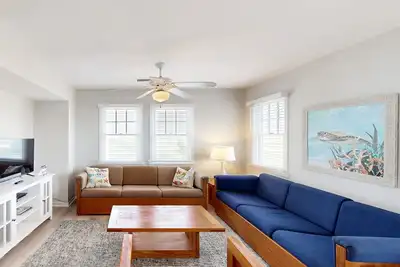 Image de Dog-friendly townhouse w/ WiFi, private W/D, shared pool, Ac - ocean view