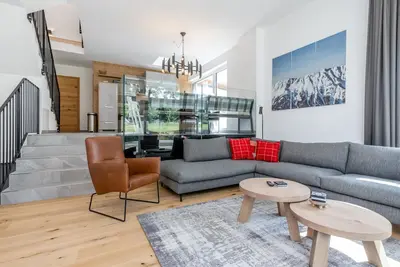 Image de Maison étonnamment spacieuse avec sauna