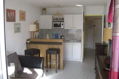 Image de 2 Pieces+Cabine- Piscine- Terasse Sud- Belle Vue Sur Le Lac, Wifi, Proximite Golf