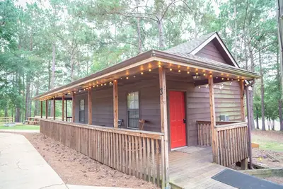 Image de studio rm w/ full kitchen, 1 bth, private deck, & WiFi @ Kick Back Ranch.