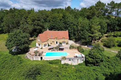 Image de Luxury Chateau with Pool & Hot Tub - Family Fun!