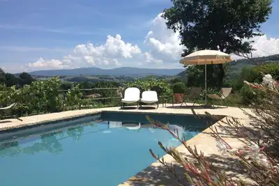Image de 16th century Tower with spectacular pool in the heart of green Umbria