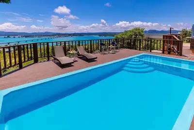 Image de With private pool Fully equipped with Bbq equipment A villa with a panoramic view of Kouri Ohashi  / Kunigami-gun Okinawa