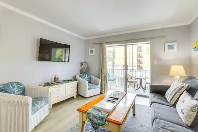 Image de Beach & Pool Access: Gulf Coast Villa w/ Balcony