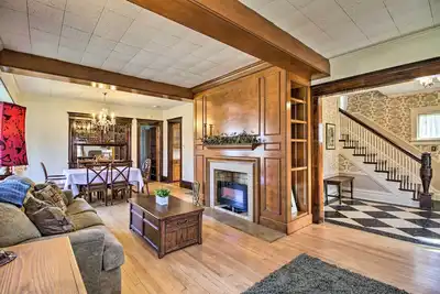 Image de Cozy Appleton Getaway w/ Screened-In Porch + Yard!