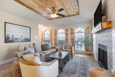 Image de Clover Cottage- Charming Mediterranean Cottage in the heart of Dfw