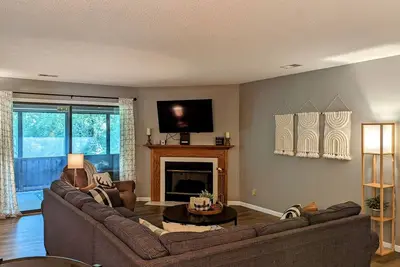 Image de Lakeside Landing~Premium Lakeview~PetFriendly~Pool