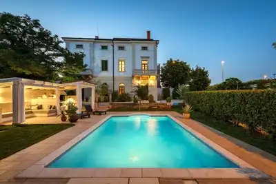 Image de Historical Villa Vigneri with pool and large garden