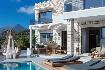 Image de Villa Argyrie, sea view, Jacuzzi, heated pool, Quiet, Kissamos