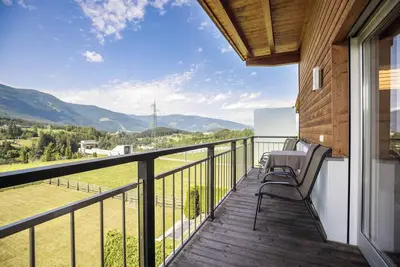 Image de Appartement \"Kronsun - Glück\" avec vue sur les montagnes, Wi-Fi, 3 balcons et jardin