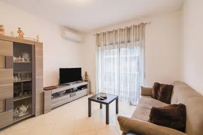 Image de Appartement lumineux Oura Nascente près de la mer avec balcon et Wi-Fi