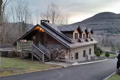 Image de Luxe Loft apartment with Hunter mtn. views on private estate.