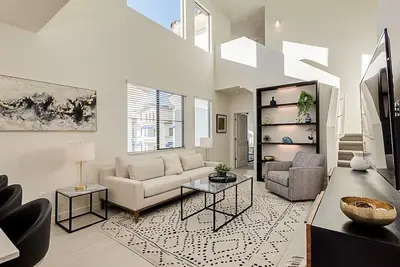 Image de Penthouse Two Story Resort Condo in Ocotillo! Waterviews at The Cays!