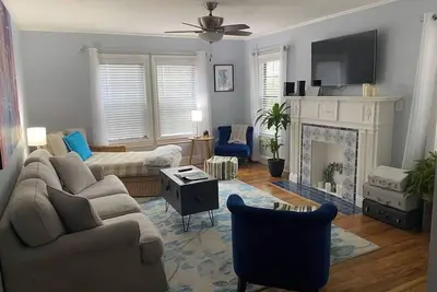 Image de Blue Belle House -Minutes to Magnolia