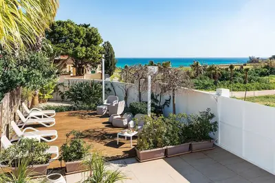 Image de My Rental Homes - Apartment Ippocampo with veranda garden and sun terrace.
