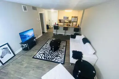 Image de Luxury Condo in prime location