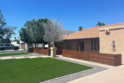 Image de This house is a 4 bedroom(s), 3 bathrooms, located in Tempe, Az.