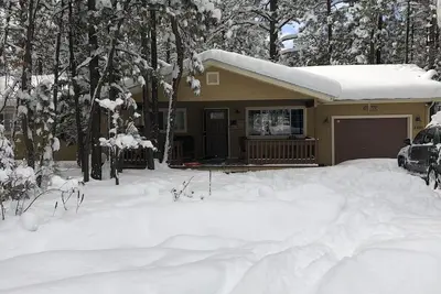 Image de Perfect Pinetop Getaway; 2 Master Suites; Wifi, Satellite; Hot tub, Dog Friendly