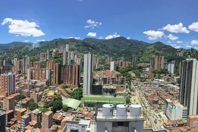 Image de Penthouse Apartment Next to Metro Station