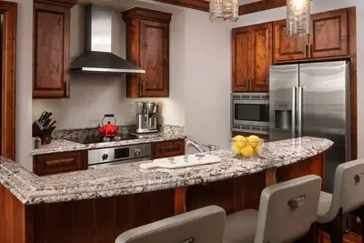 Image de Luxury 2 Bedroom sleeps 6, 2. 5 Bathrooms