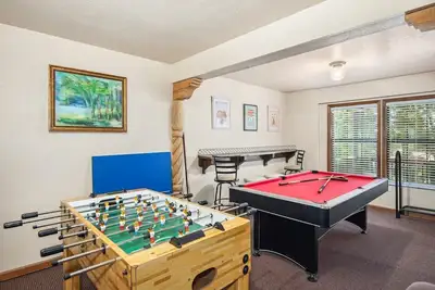 Image de Grande View Condo | Play + Relax + Explore