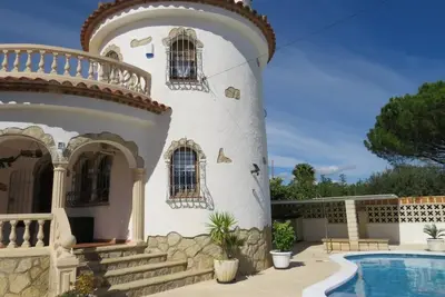 Image de Charmante villa avec piscine privée à Miami Platja!