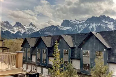 Image de 202 Canmore home with beautiful views