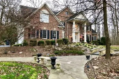 Image de Gorgeous, Wooded 3 Acre Estate -5 Bed/4  Bath-Leesburg/Brambleton/Aldie area